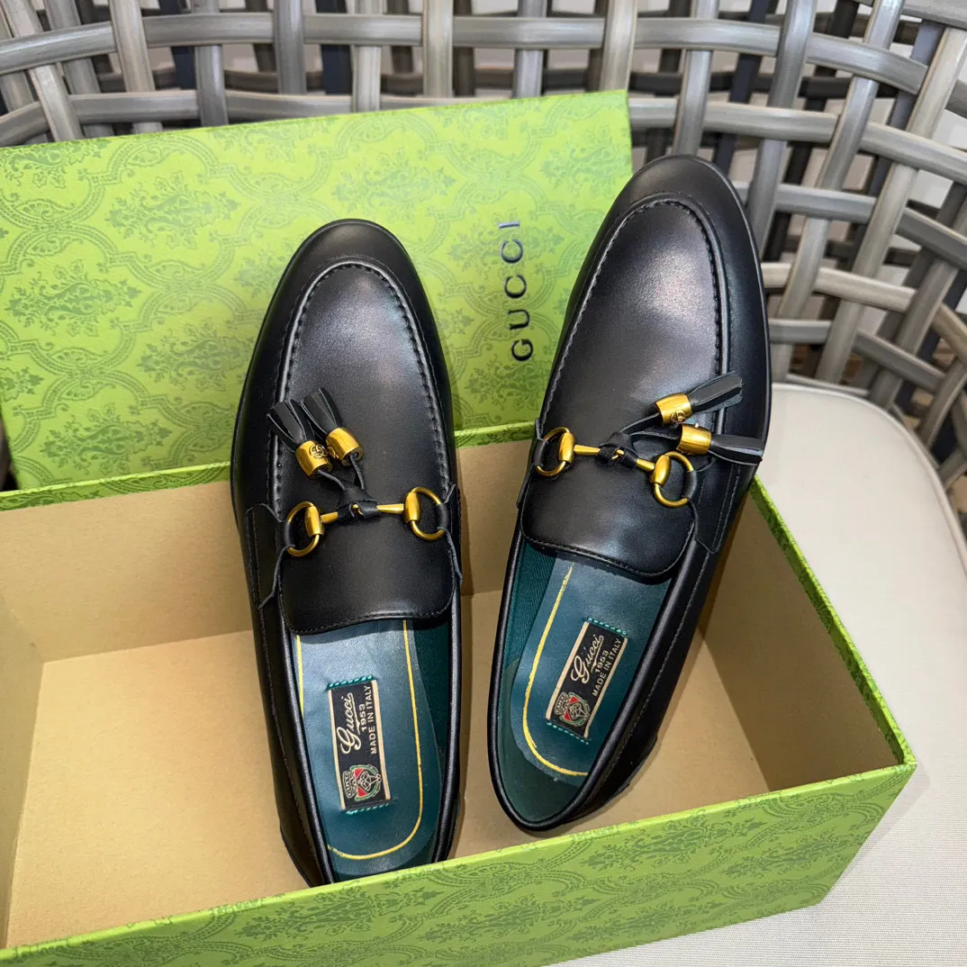 Men's shoes 💰900 Gucci ~ High-end genuine leather outsole men's casual leather shoes | The upper is made of imported original first-layer cowhide material | Classic horsebit decoration | Leather handmade tassel embellishment | Low-key luxury temperament | Comfortable foot feel | Imported genuine leather outsole | First-layer cowhide inner cowhide pad | Fine details Size: 39-44 (customized at 45.46)